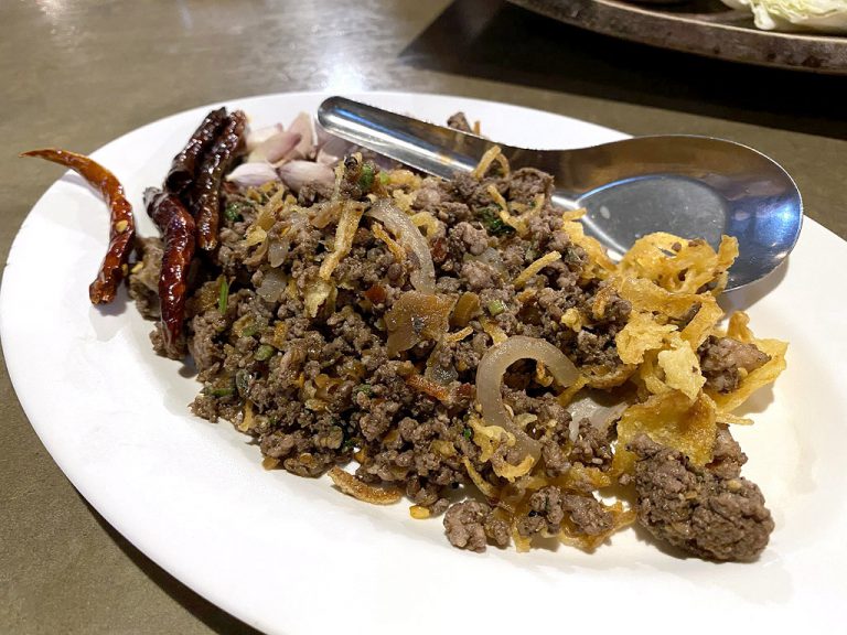 ครัวพะเยา อาหารเหนือ ซอยวัชรพล ถนนรามอินทรา