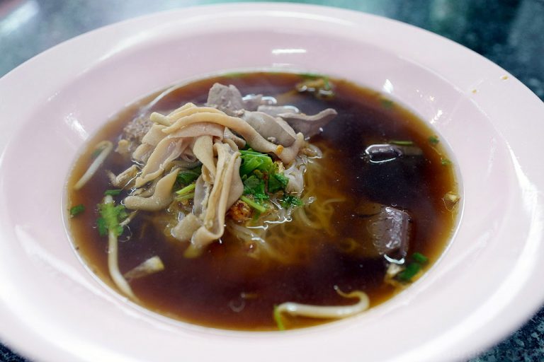 ก๋วยเตี๋ยวเป็ดตุ๋น วังสิงห์คำ เป็ดตุ๋นเป็ดย่างเจ้าอร่อย เชียงใหม่
