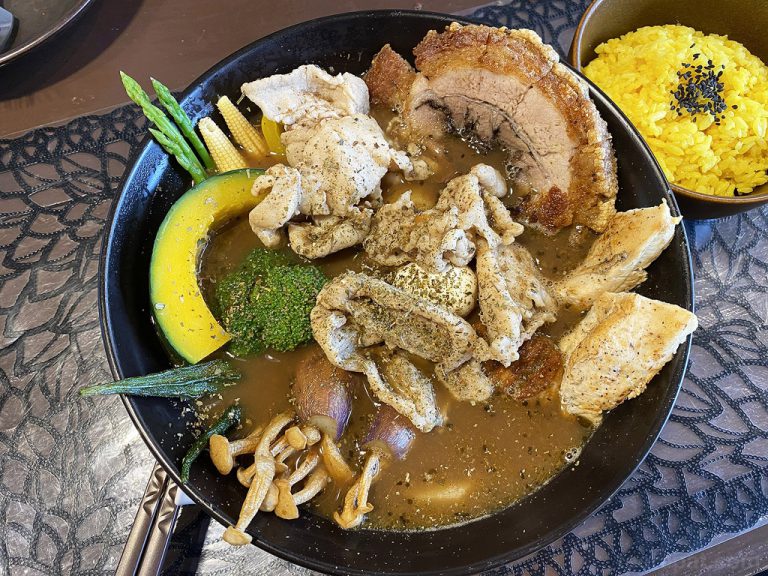 Supa Hokkaido Soup Curry ซุปแกงกะหรี่สไตล์ฮอกไกโด ถนนศรีภูมิ เชียงใหม่