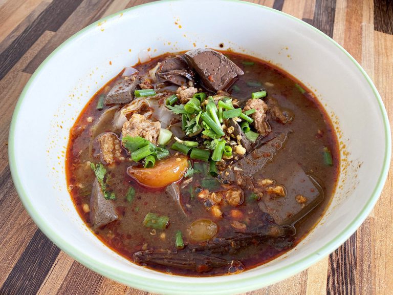 ก๋วยเตี๋ยวน้ำเงี้ยวเจียงฮาย เชียงใหม่