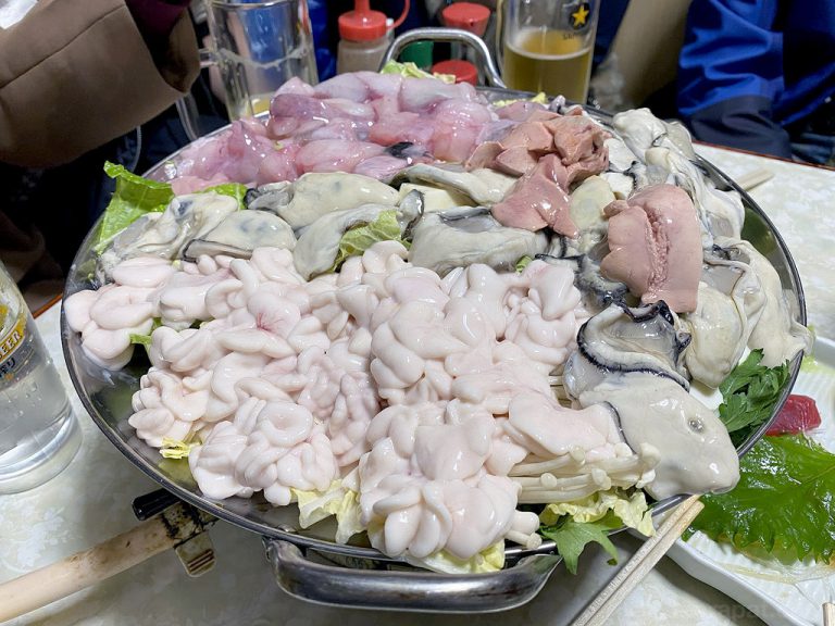 Toyodaya หม้อไฟชิราโคะ หอยนางรม เครื่องแน่นล้นหม้อ สถานี Hirai โตเกียว