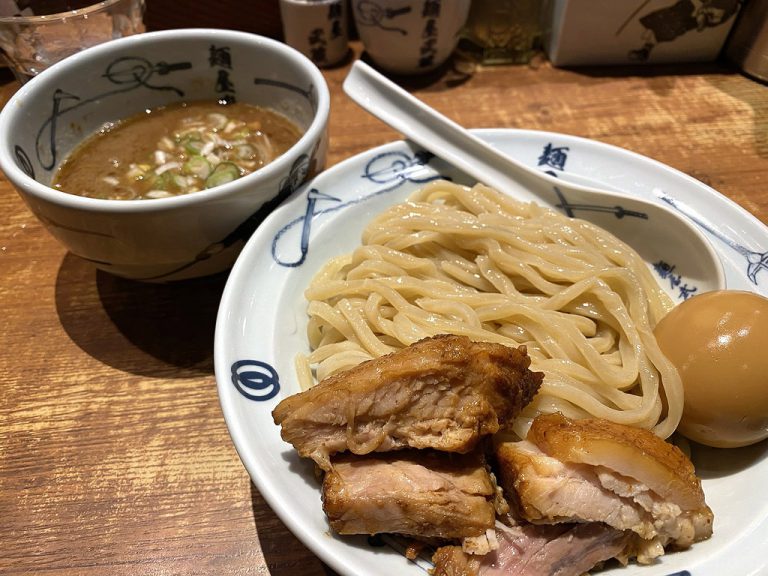 Menya Musashi สึเคะเมงเจ้าดังร้านอร่อย สาขา Shinjuku เมืองโตเกียว