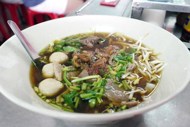 ก๋วยเตี๋ยวเนื้อ เกษม ช้างม่อย เชียงใหม่
